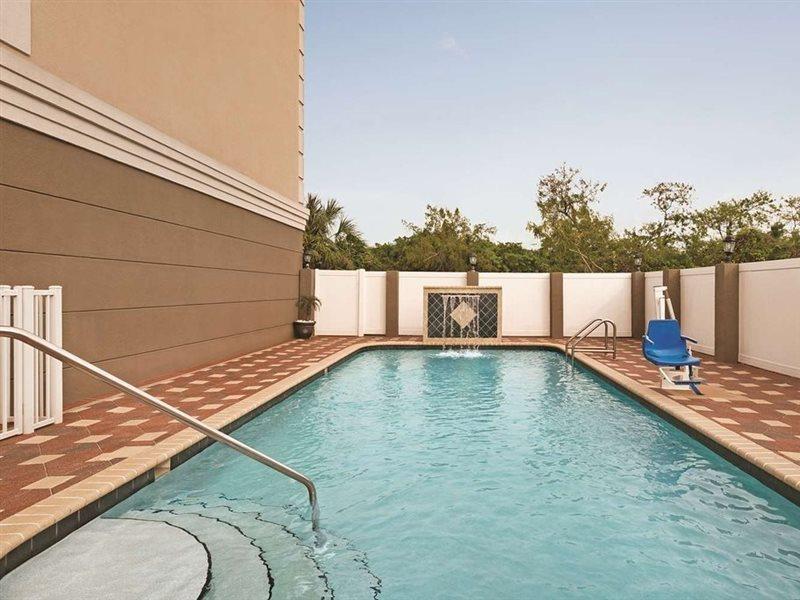Country Inn & Suites By Radisson, Tampa Airport North, Fl ภายนอก รูปภาพ