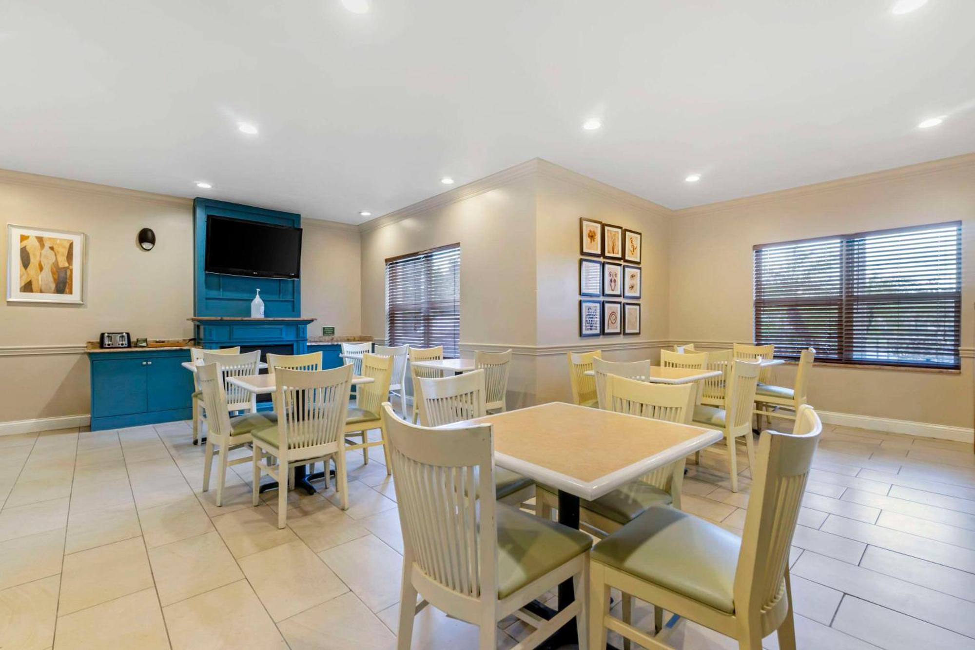 Country Inn & Suites By Radisson, Tampa Airport North, Fl ภายนอก รูปภาพ